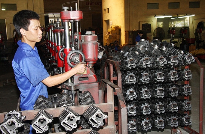 Hoàn thiện cơ chế, chính sách, xây dựng, hoàn thiện và triển khai hiệu quả, đồng bộ các cơ chế, chính sách đặc thù phát triển CNHT