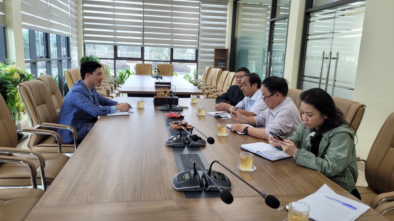 Trung tâm Khuyến công Xúc tiến thương mại và Phát triển cụm công nghiệp tiếp đón và làm việc với Đoàn công tác của Trung tâm Khuyến công và Xúc tiến thương mại thành phố Đà Nẵng.