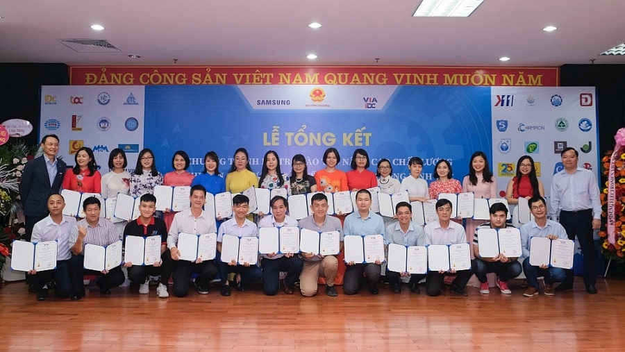 5407-z2105521376245-c0f2f6bb502c8f2563e1f85111d08d36