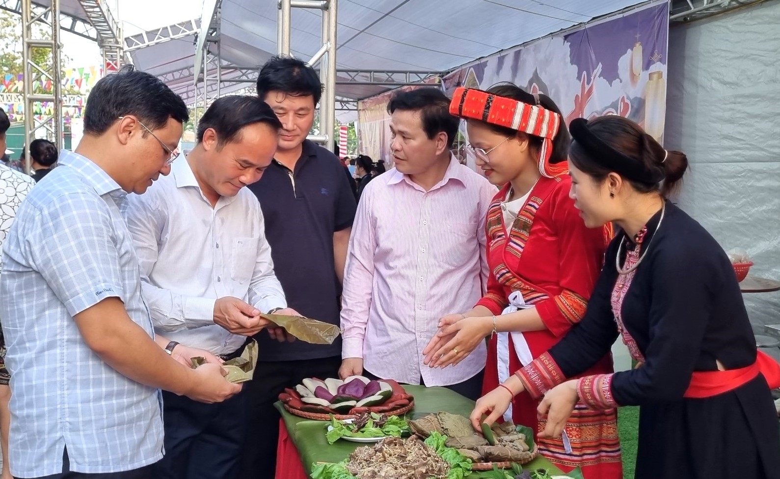 Thông tin Tham gia Chương trình “Trưng bày, giới thiệu tinh hoa ẩm thực Việt” và Lễ hội Bia Hà Nội năm 2023