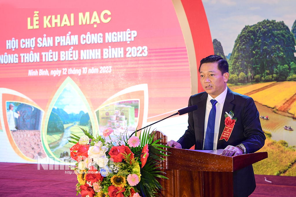 Ninh Bình chính thức khai mạc Hội chợ sản phẩm công nghiệp nông thôn tiêu biểu