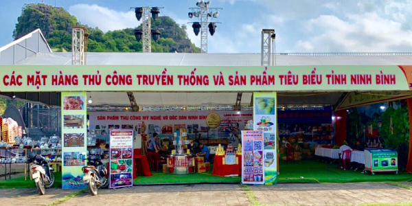 Sở Công thương Ninh Bình tham gia gian hàng tại Lễ hội Hoa Lư năm 2021